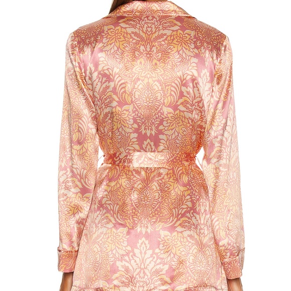Alexis Pink and Gold Satin Robe - Picture 5 of 10